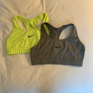 Nike sports bras size medium
